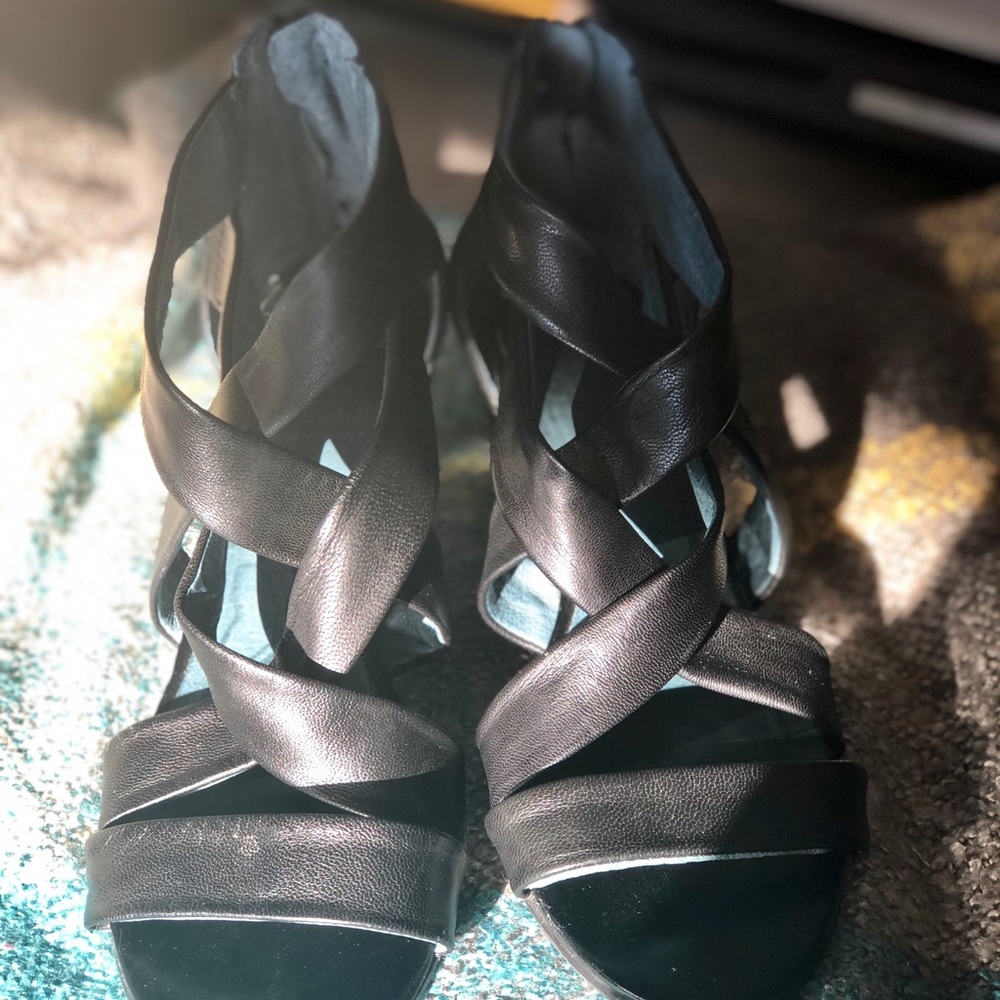 Caprice leather strappy kitten block heel sandals